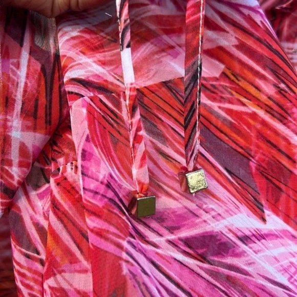 ~eN Jennifer Lopez red embellished cold-shoulder top - Picture 9 of 16